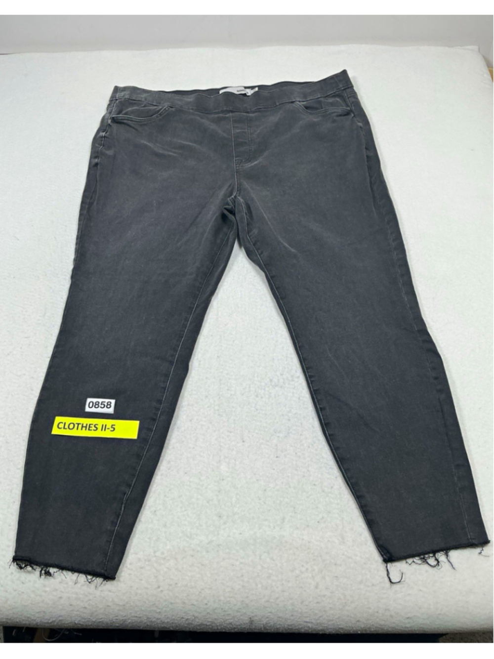 Women’s Sonoma Goods For Life black Denim Jeans Plus 20W frayed hem